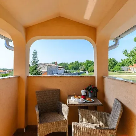 Apartament In With Private Swimming Pool, Be Inside Or Outside Tinjan