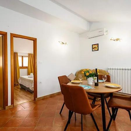 Apartament In With Private Swimming Pool, Be Inside Or Outside